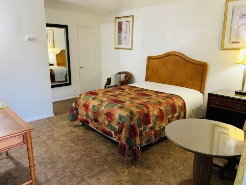 Pacheco Pass Motel - Family