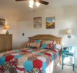 Little Bluff Inn