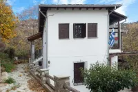 Maria's Cozy Loft in Makrinitsa Hotels near Makrinitsa clock tower