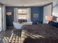 Lucky Stone Retreat - Private Beach & Acadia View - parking