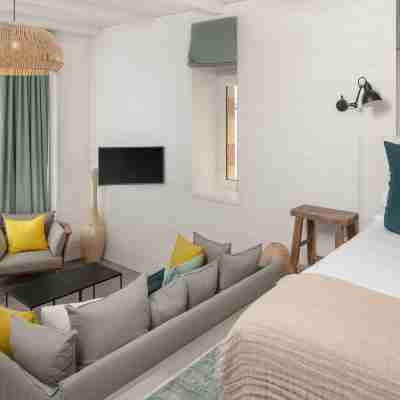 Le Nessay Rooms
