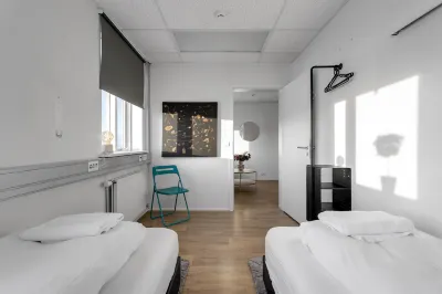 Bank Guesthouse by Kef Airport Hotels in Keflavik