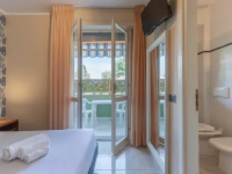 โรงแรมรีวา เอตรัสกา โรงแรมในBibbona