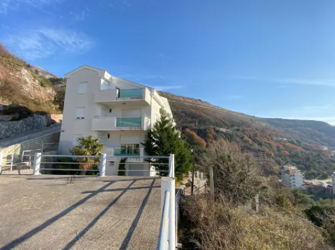 Apartments and Rooms Levantin Inn Отели рядом с достопримечательностью «Королевский пляж»