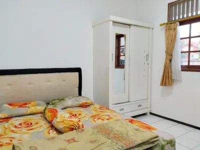Villa Estria Hotels in Cisarua Subdistrict