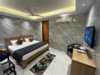 Roomshala 180 Divine Residency Hotels in Lajpat Nagar