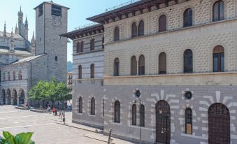 Palazzo Visconti - by Myhomeincomo