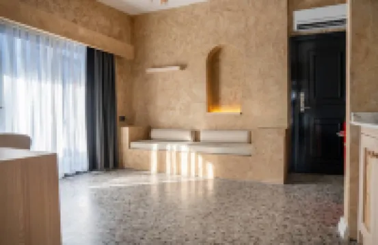 ลัคกี้ มังกี้ มิดิ โฮเทล