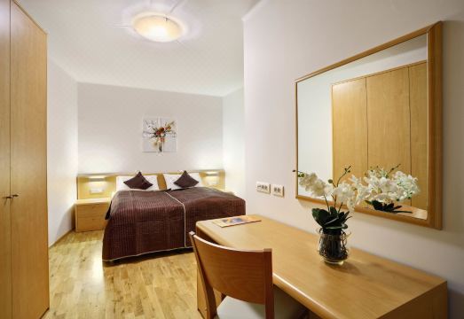 살바토르 슈페리어 아파트먼트의 아침 식사 뷔페