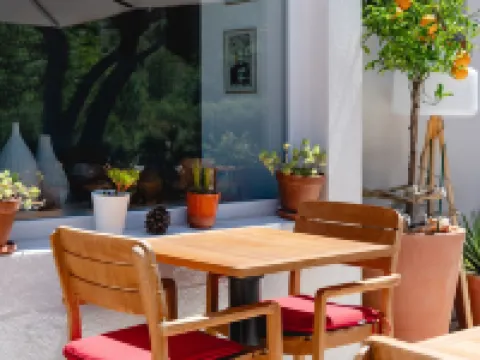 Les Volets Rouges - Hôtel Cassis - Situé Dans le Parc National des Calanques Hotels in Cassis