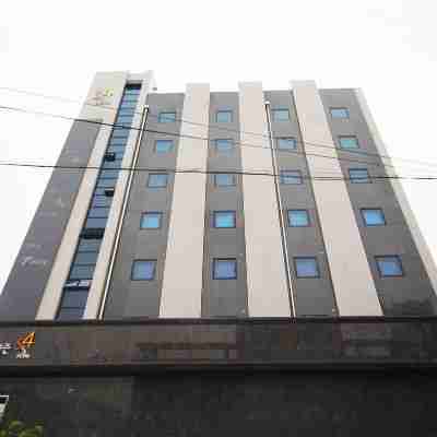 호텔 포시즌 Hotel Exterior