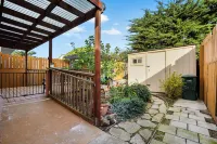 Beachy 1BR Escape with Sofa Bed - Golf & Beach Nearby Hotels in Pacifica