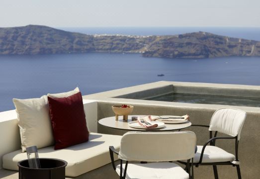 아톨레스 리트리트의 멋진 수영장