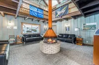 Snow Chasers Lodge Hotels in Gogebic County