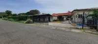 Mi Casa Asi de Grande Hotels in Penonome