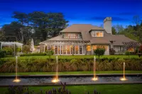 Parklands Country Gardens & Lodges Blue Mountains Hotels in Blackheath
