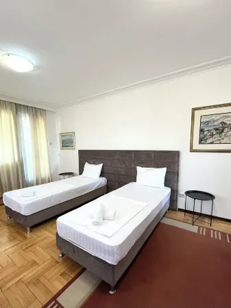 Hotel Bojatours Отели в г. Подгорица