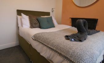 Comfy 3 Bedroom Cottage in a Calm Location