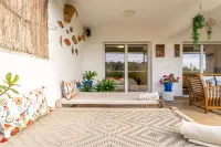 Designer Luxury Two Bedroom Apartment - Condos
