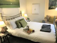 Welcoming Spacious 2-Bedroom House in St Helens Hotels in Rainhill