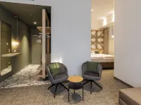 ARCOTEL AQ Wien Hotels near Grinzing