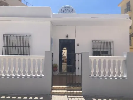 Hostal Avenida by Bossh! Hotels Отели рядом с достопримечательностью «Playa Ballena Rota»