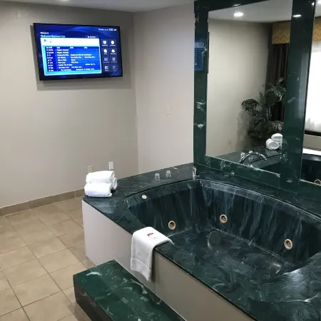 Baymont by Wyndham Grand Rapids Airport
