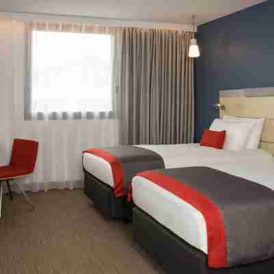 Holiday Inn Express Toulouse Airport Rooms