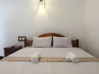 Mongkul Thmey Guest House - parking