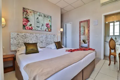 Le Panoramic Boutique Hôtel Отели в г. Кантарон