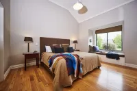 Parehua Resort Hotels in Martinborough