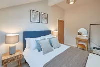 Host & Stay - Skyline Apartment