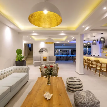 La Stella Suites
