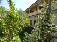 Relais Fenicottero Rosa Hotels near Spiaggia di Terrata Nord