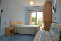 Larus Hotel