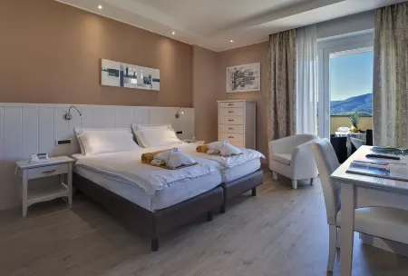 Hotel Terme Leonardo Отели в г. Чинто-Эуганео