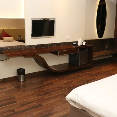 Hotel Lakhdatar