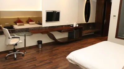 Hotel Lakhdatar Hotels near khatushyam ji 332602