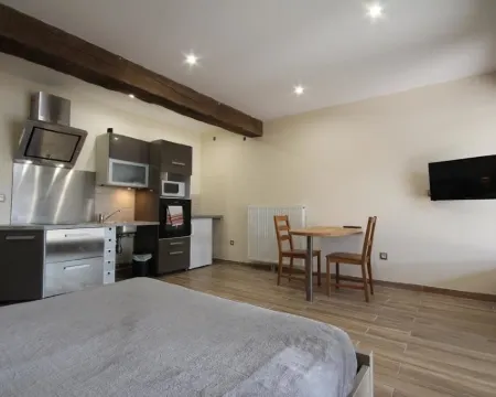 Au Foudre du Bazois Hotels in Nievre