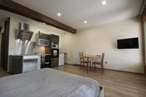 Au Foudre du Bazois Hotels in Nievre