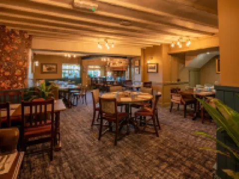 Bowl Inn Hotels in Almondsbury