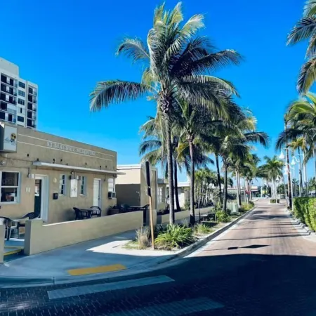 St Maurice Beach Inn
