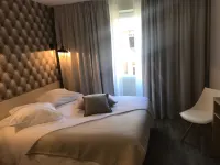Hôtel du Lion d'Or Hotels in Charolles