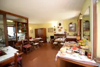 La Valle B&B Hotels in Asti