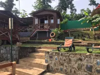 Guest House Quinta Natural Bangalots فنادق في Caue