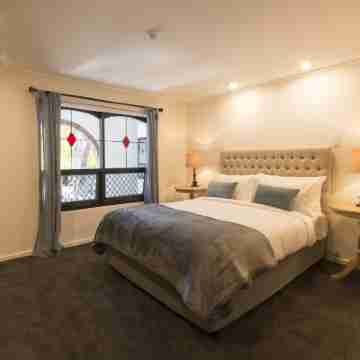 The Manor Basket Range Rooms