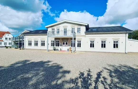 克洛沃埃斯酒店