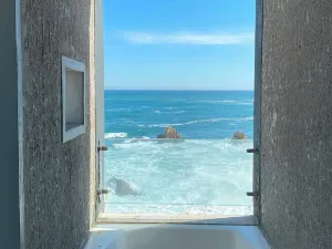 Radisson Blu Acqua Hotel and Spa Concon