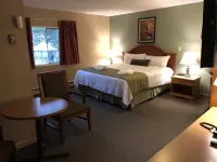 Colonial Resort-1000Islands Hotels in Gananoque