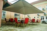 Glass House Suites Annex Hotels in Ojokoro